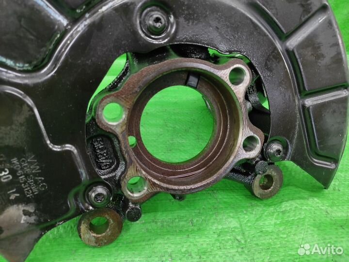 Поворотный кулак прав. перед. Volkswagen Tiguan