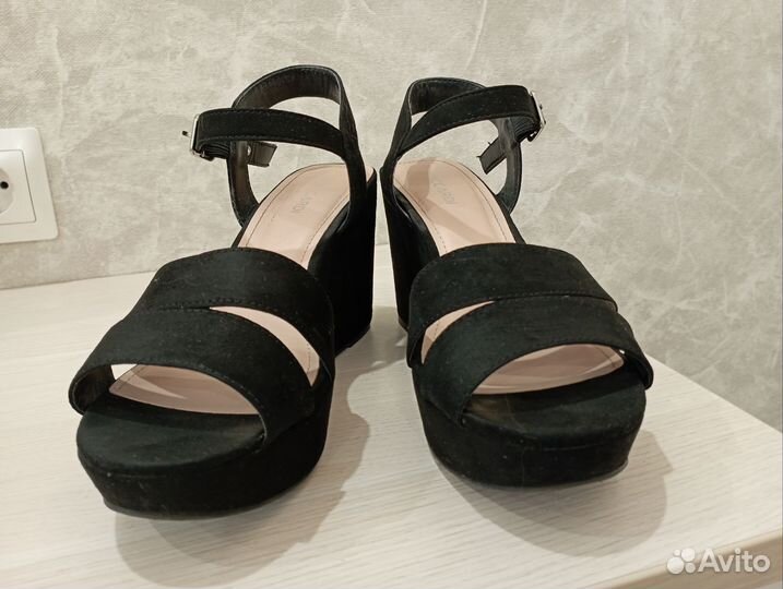 Босоножки женские 39 размер