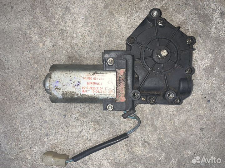 Моторчик стеклоподъемника правый ваз 2110