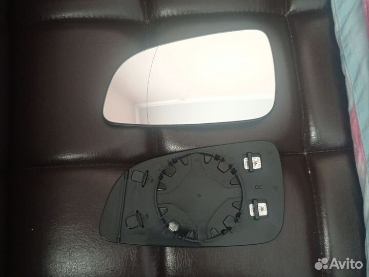 Зеркало заднего вида