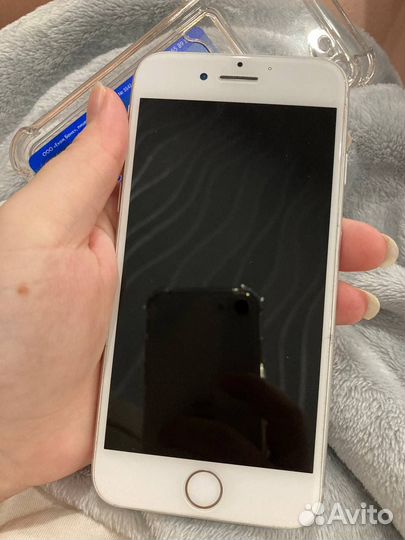 iPhone 8, 64 ГБ