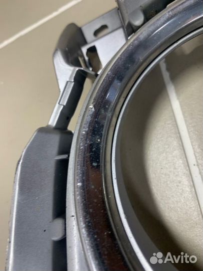 Накладка противотуманной фары правая Toyota Land