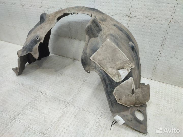 Подкрылок передний правый Toyota Camry XV70 2017