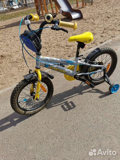 Велосипед детский четырехколесный