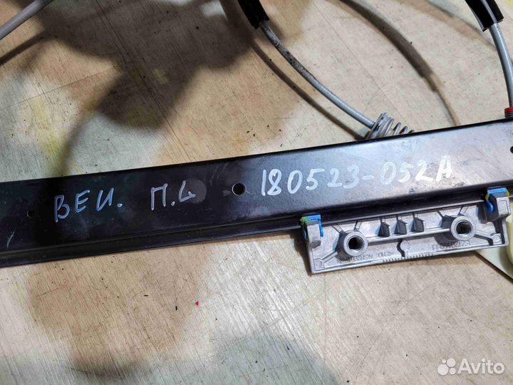 Стеклоподъемник передний левый Bentley Continental