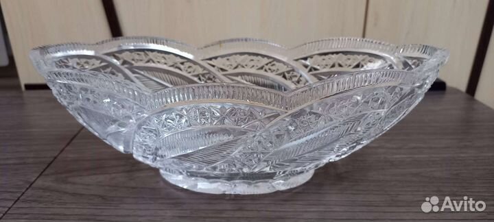 Хрустальная ваза