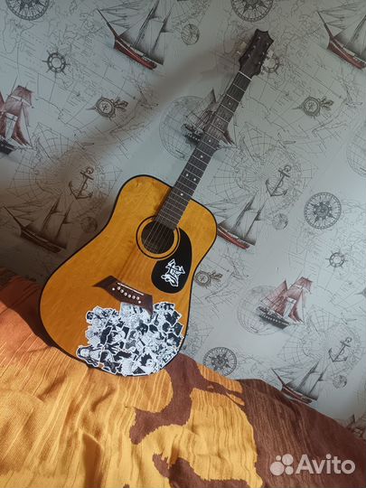 Акустическая гитара