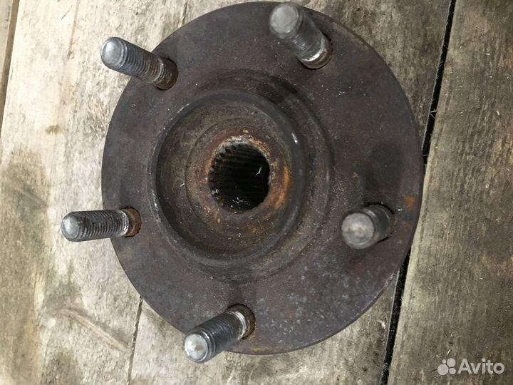 Ступица задняя Mitsubishi Outlander XL