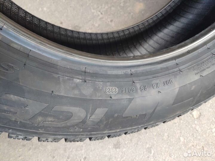 Pirelli Ice Zero 225/60 R18 104T