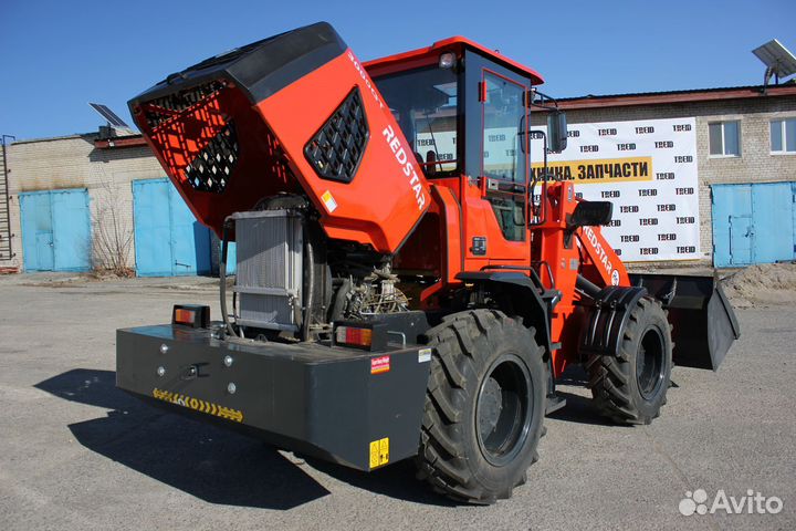Фронтальный погрузчик Redstar 3000GT, 2023