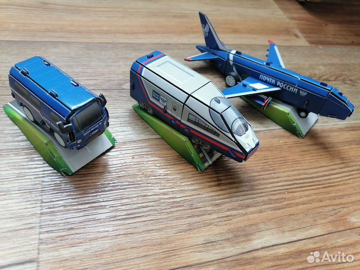 Модели из картона поезд, самолёт, машина