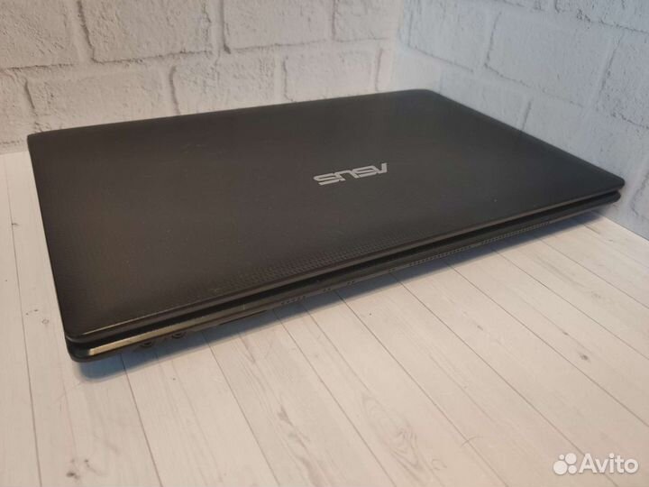Ноутбук Asus Core i3/Radeon HD 7470m/4гб