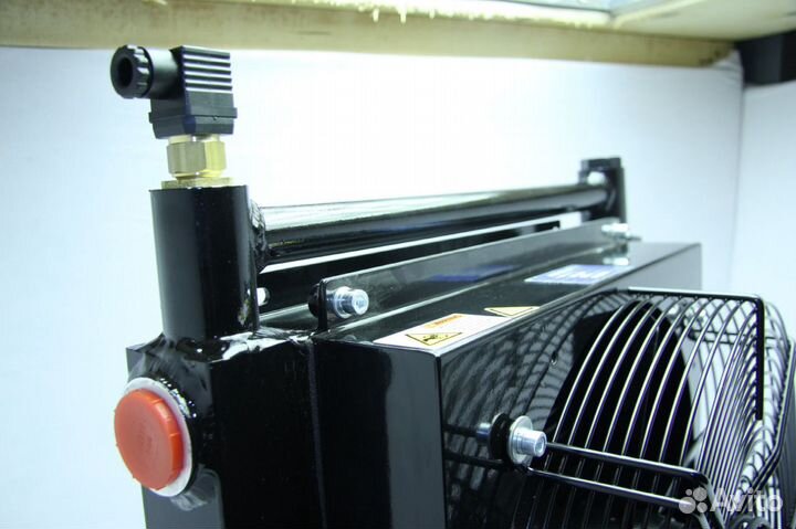 Маслоохладитель гидравлики