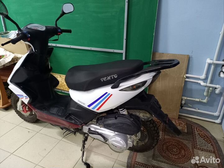 Скутер Vento Corsa 150куб