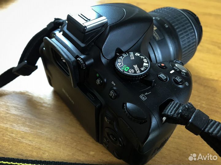 Nikon D5100 + AF-S Nikkor 18-55mm 1:3.5-5.6 G