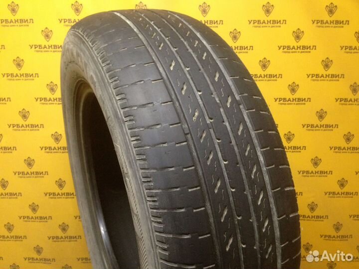 Nexen Roadian 571 235/65 R17 104T