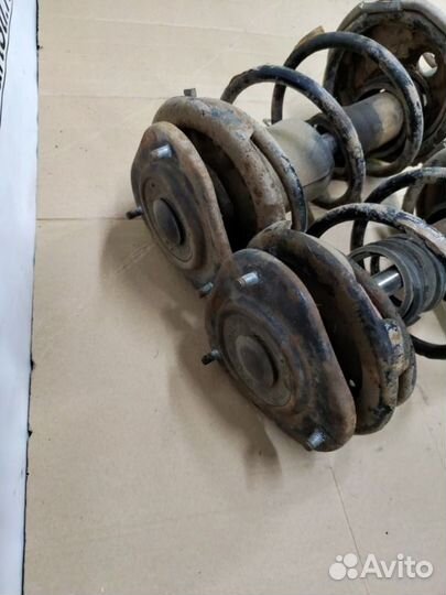 Стойки передние Toyota Corolla AE 100 5AFE 1992