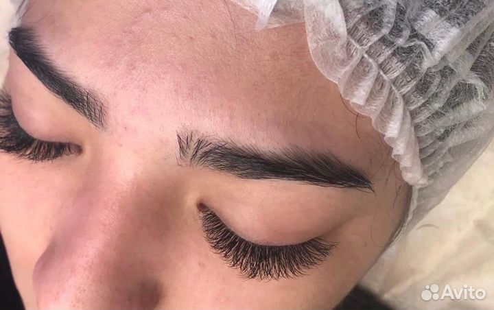 Наращивание ресниц и архитектуры бровей