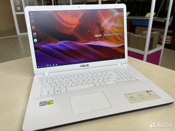 Белоснежный Asus 17 дюймов/6GB/SSD/MX110