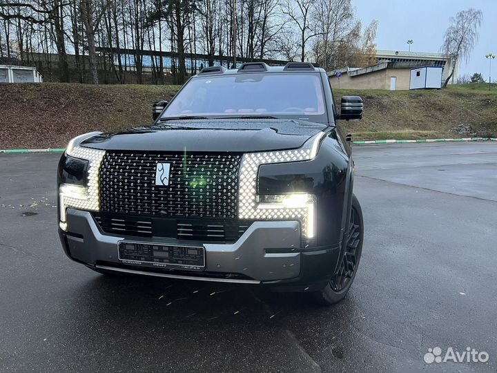 BYD Yangwang U8 2.0 AT, 2024, 12 000 км