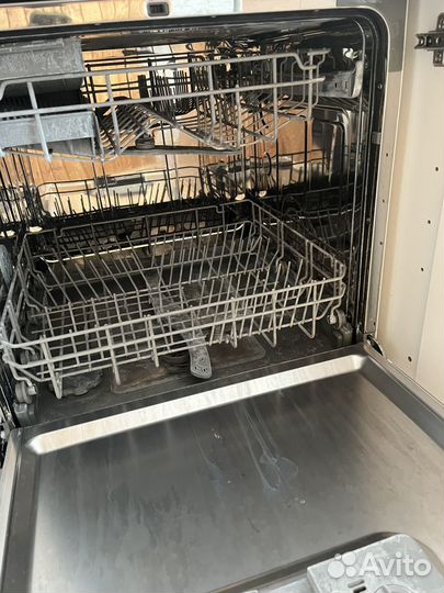 Продам посудомоющую машину на запчасти