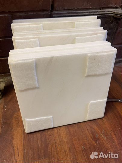 Плиты под колонки из белого мрамора