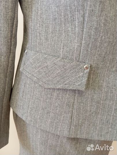 Костюм офисный женский 46