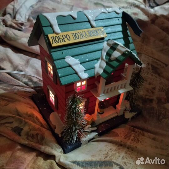 Новогодний домик с подсветкой