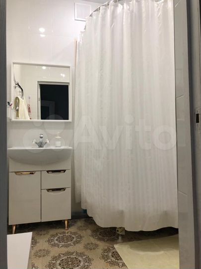 3-к. квартира, 94,7 м², 2/5 эт.