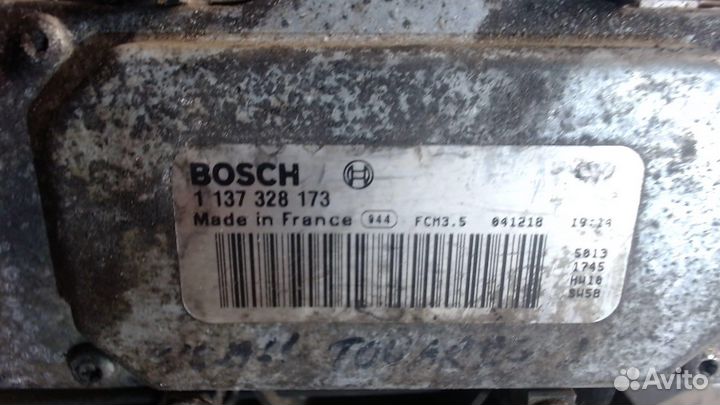 Вентилятор радиатора Volkswagen Touareg, 2005