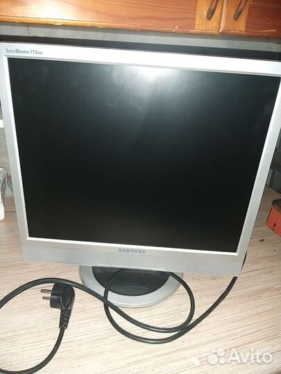 Монитор Samsung