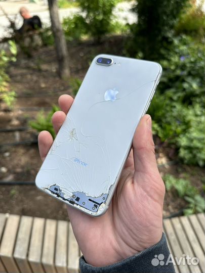 iPhone 8 Plus, 64 ГБ