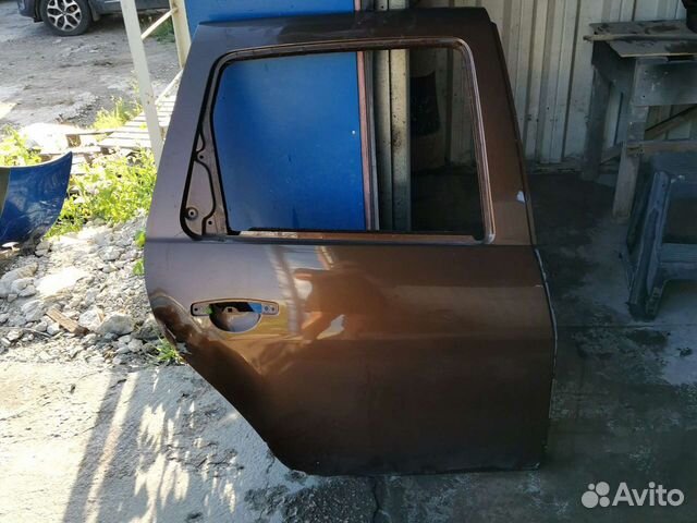 Дверь задняя правая Renault Duster