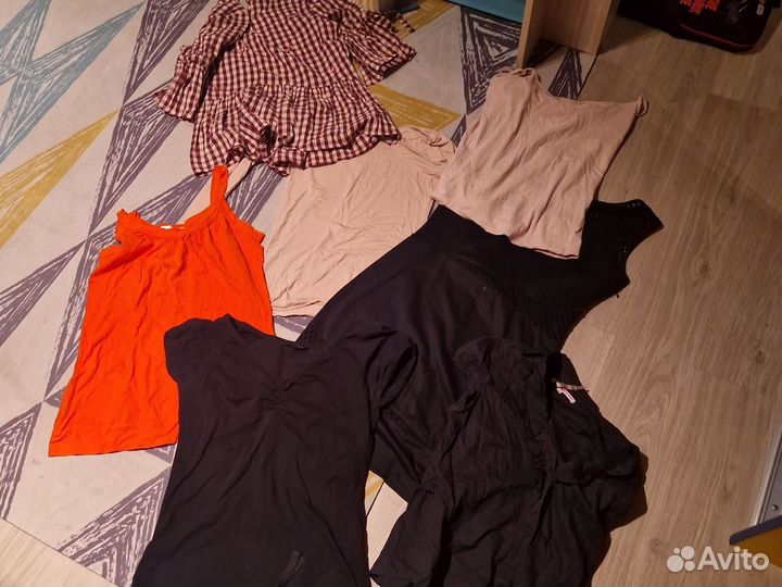 Пакет с вещами женские