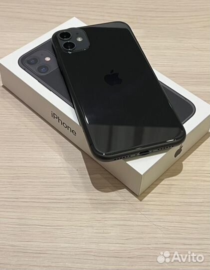 iPhone 11, 64 ГБ