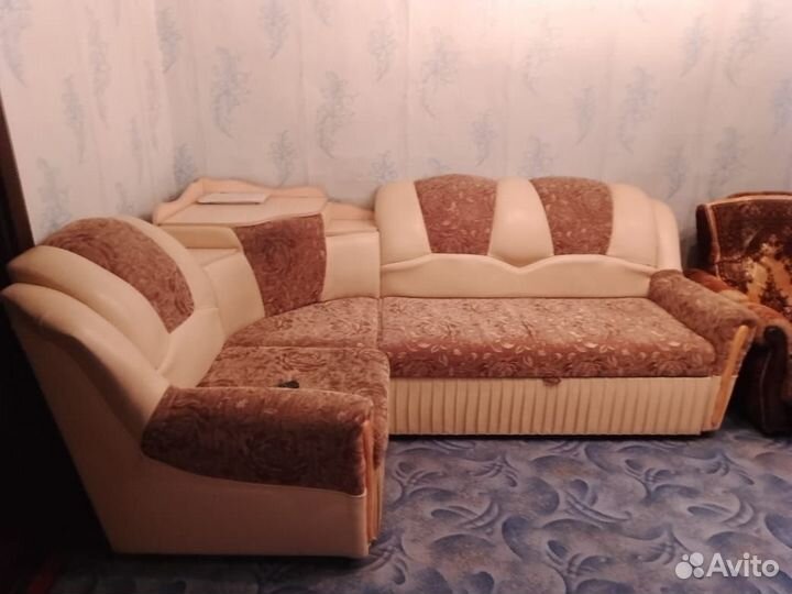 Угловой диван б/у