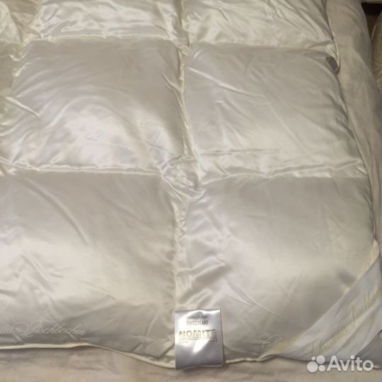 Одеяло элитное, пуховое в шелке Кристиан Фишбахер