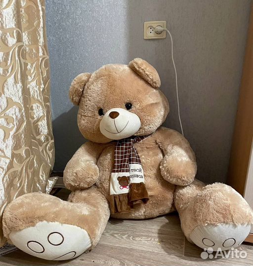 Плюшевый медведь
