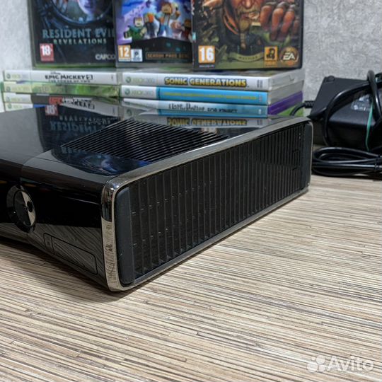 Xbox 360 Slim 250Gb LT3 + 17Дисков