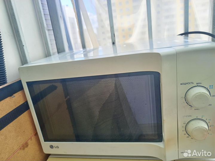 Микроволновая печь рабочая