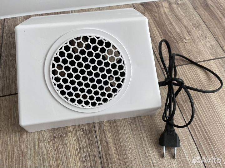 Маникюрный пылесос