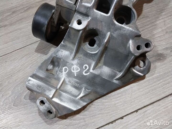 Кронштейн генератора Renault Fluence Megan 3