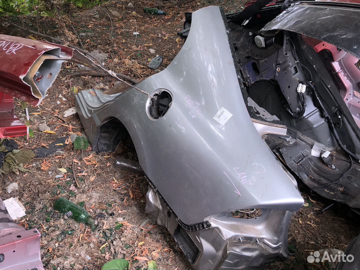 Четверть заднее левая honda civic седан