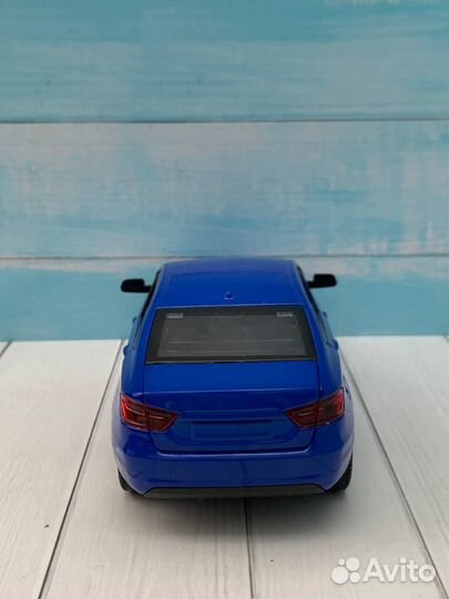 Модель автомобиля LADA Vesta металл 1:24