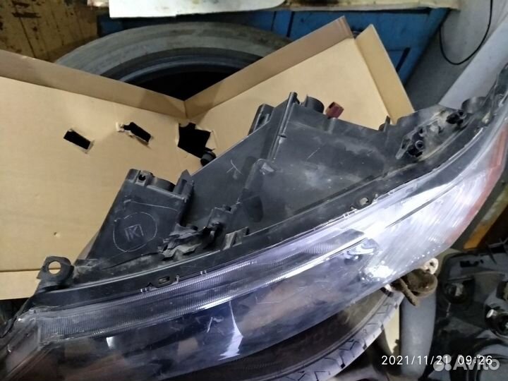 Фара левая Mitsubishi Outlander Xl CW5W