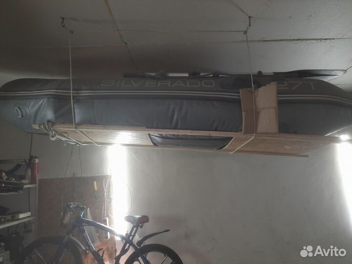 Надувные лодка Silverado 27t