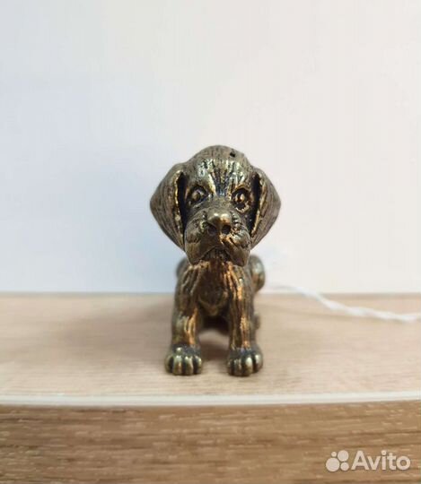Бронзовая фигурка бигль