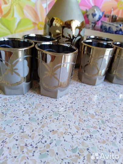 Графин и рюмки