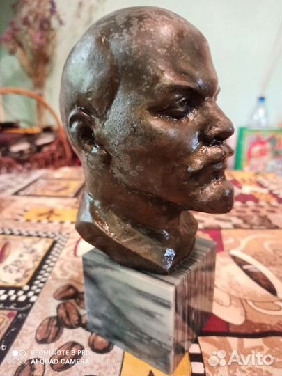 Бюст Ленина