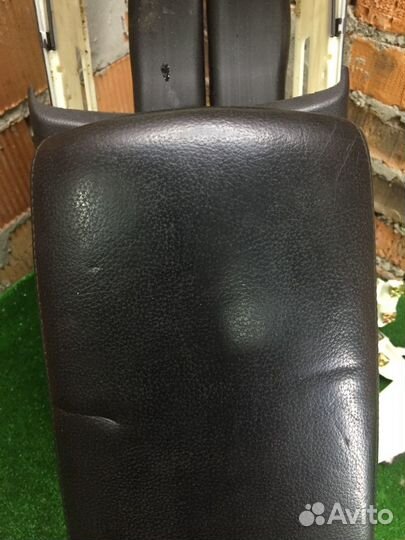 Подлокотник Audi A6 C6